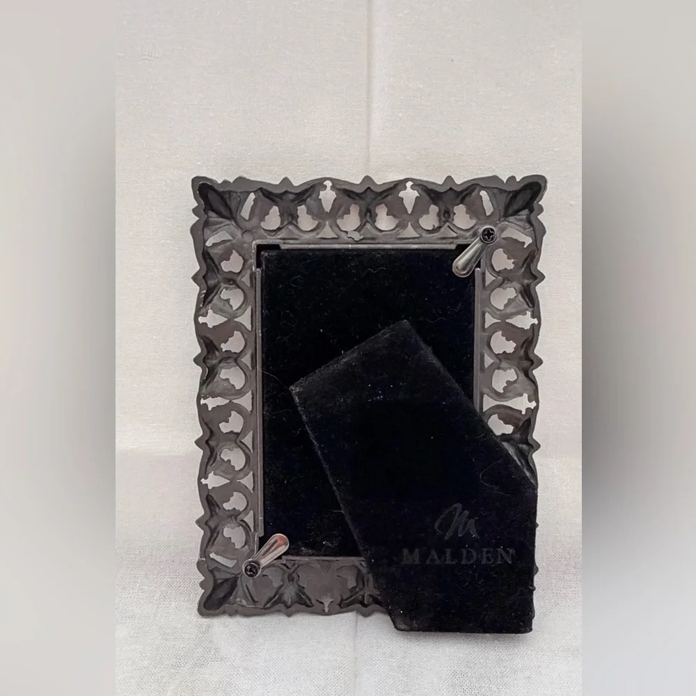 Malden Decorative silver ornate Photo Frame 2”x3” photo